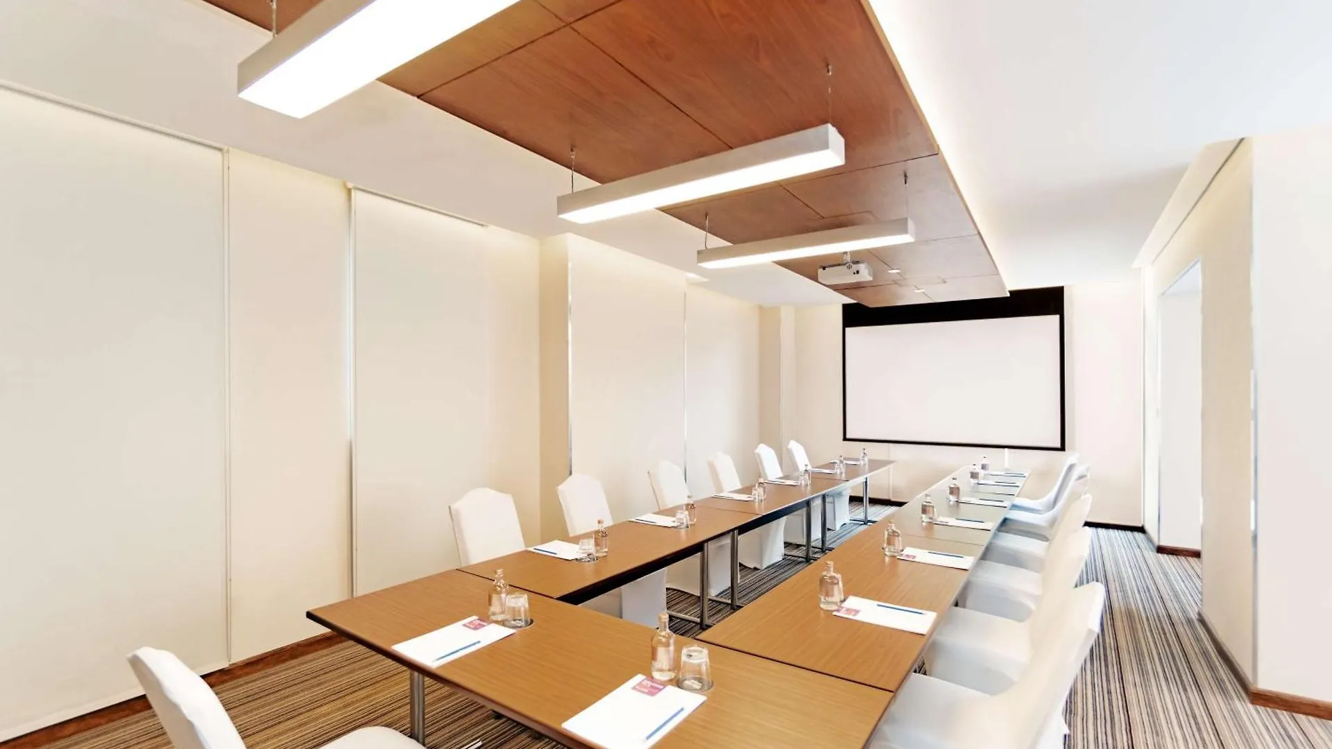 **** Hotel Hyatt Place Dubai Wasl District United Arab Emirates