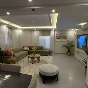 شقة العز
