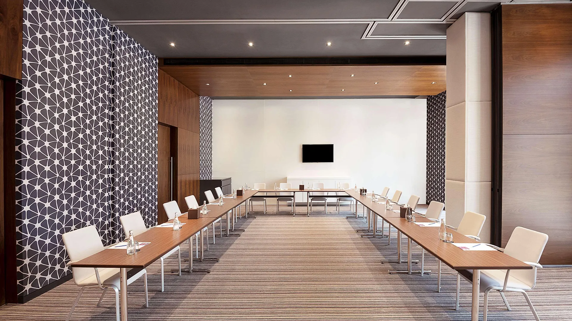 Hyatt Place Dubai Wasl District