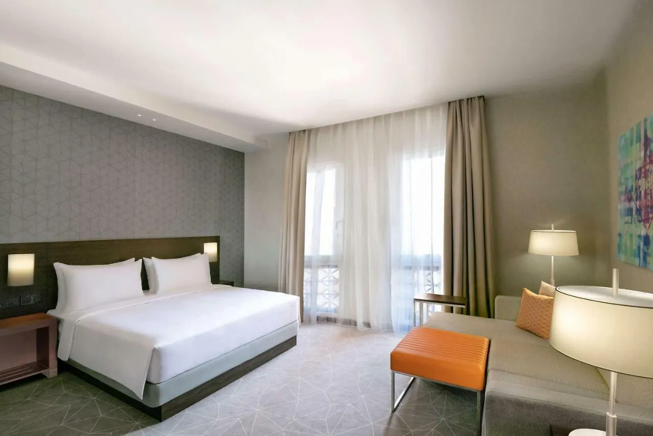 Hotel Hyatt Place Dubai Wasl District 4*,